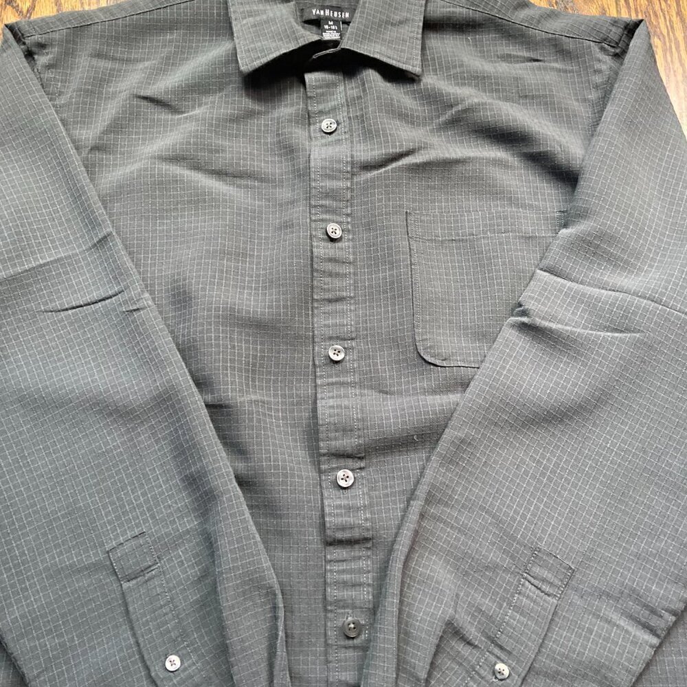 Van Heusen Grey waffle Long Sleeve Button Down Dress Shirt size 15-15.5 - Picture 2 of 5